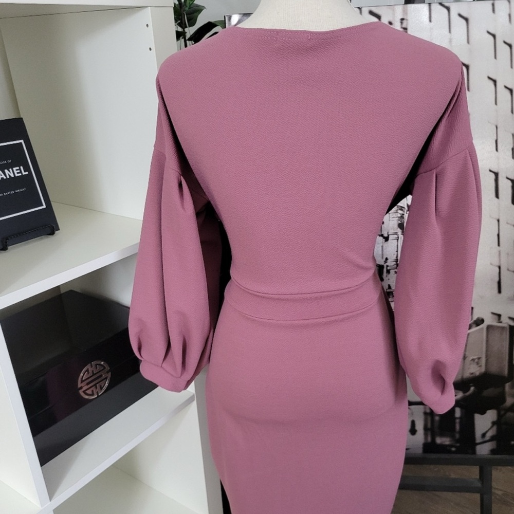 STUNNING CHIC DRESS 🌺 - Picture 3 of 3